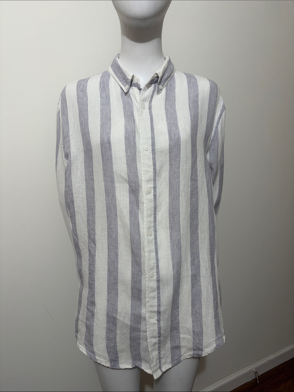 Vacay Men’s Linen Grey Striped Button Down Shirt - Picture 5 of 12